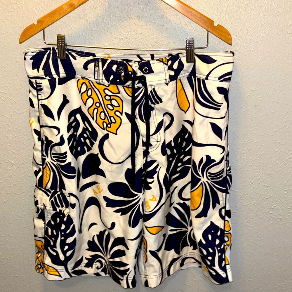 American Eagle Outfitters Swim Trunks Shorts Palm Navy Blue Yellow Men’s Sz 34